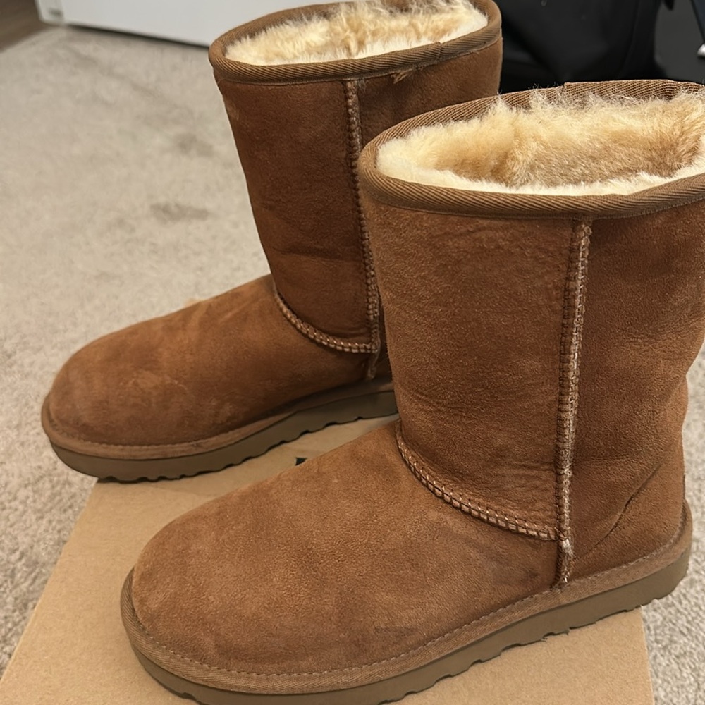 UGG Women's Classic Short II Boots - Warm Brown Size 8